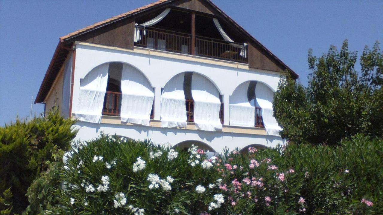 Villa Iris Vrasná Exterior foto